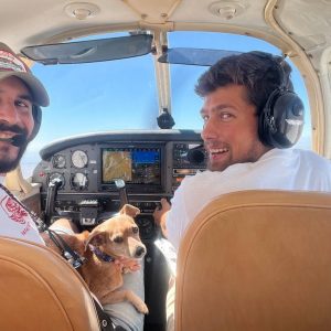 Pilotos de Patas y Pilotos con Rocky a bordo del avión